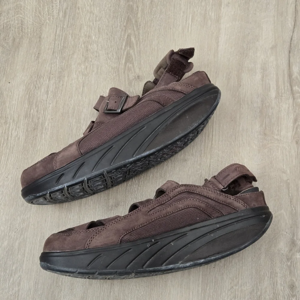 MBT Men's Brown Leather Rocker Sole Fisherman Sandals Size 8